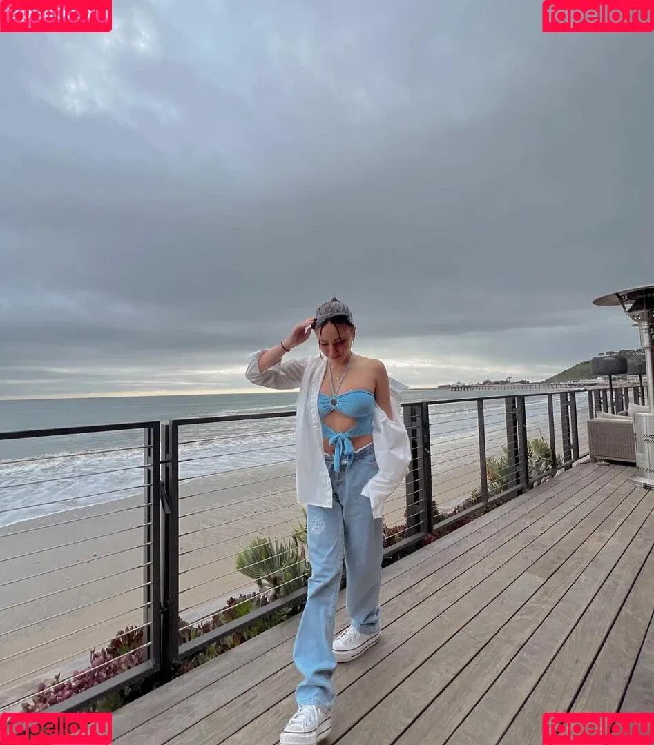 Ava Kolker Onlyfans Photo Gallery 