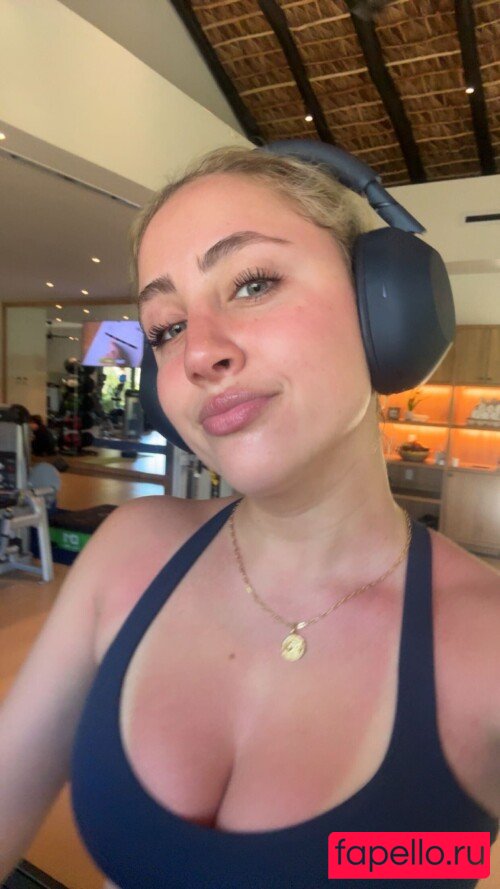 Ava Kolker Nude Onlyfans Photo 33