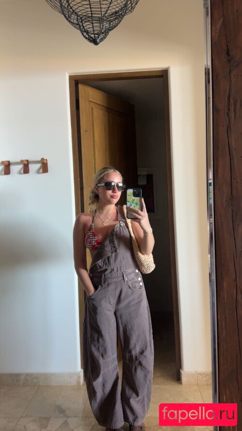 Ava Kolker Nude Onlyfans Photo 30