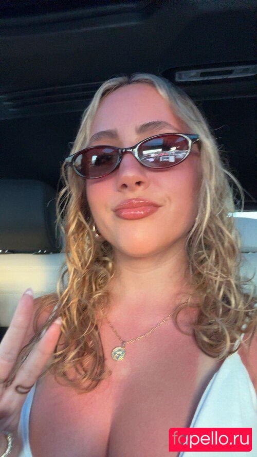 Ava Kolker Nude Onlyfans Photo 22