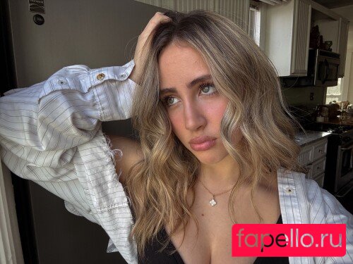 Ava Kolker Nude Onlyfans Photo 12