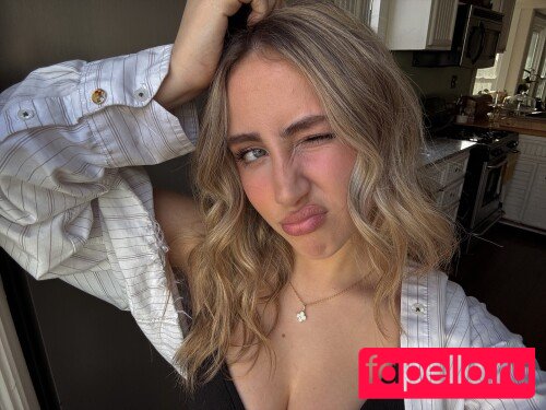 Ava Kolker Nude Onlyfans Photo 11