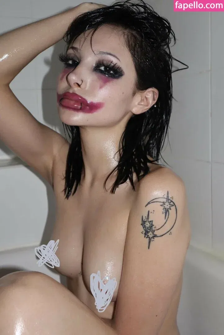 wtsdafuzz Onlyfans Photo Gallery 