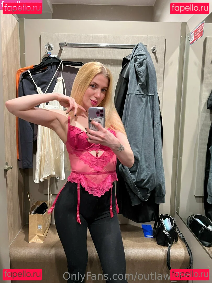 outlaw_blonde Onlyfans Photo Gallery 