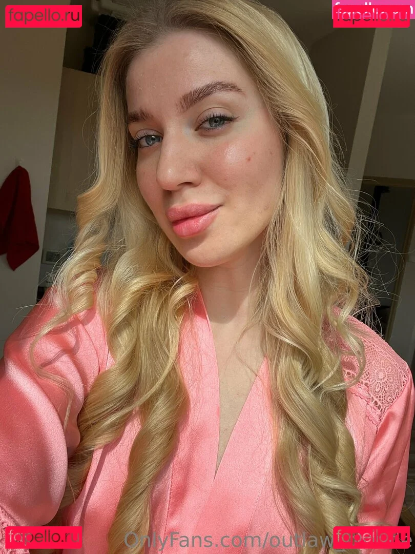 outlaw_blonde Onlyfans Photo Gallery 