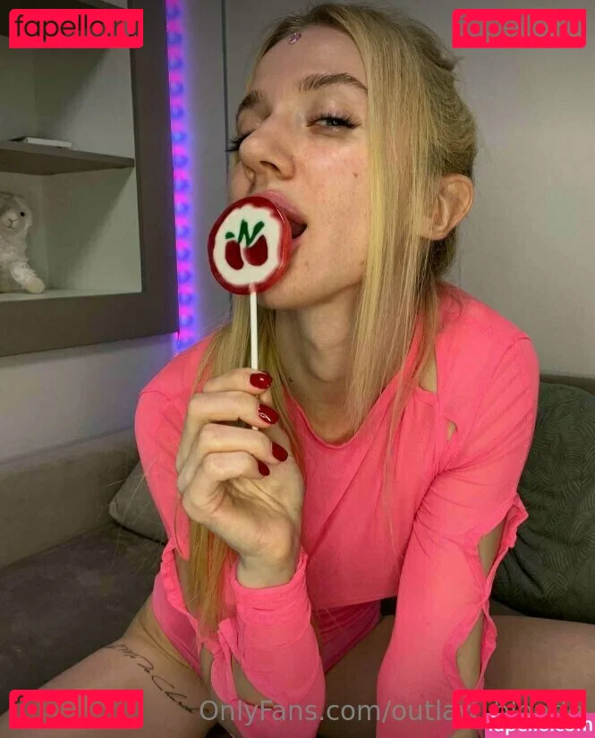 outlaw_blonde Onlyfans Photo Gallery 