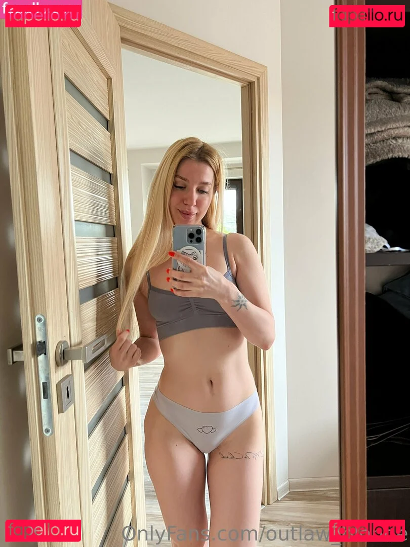 outlaw_blonde Onlyfans Photo Gallery 
