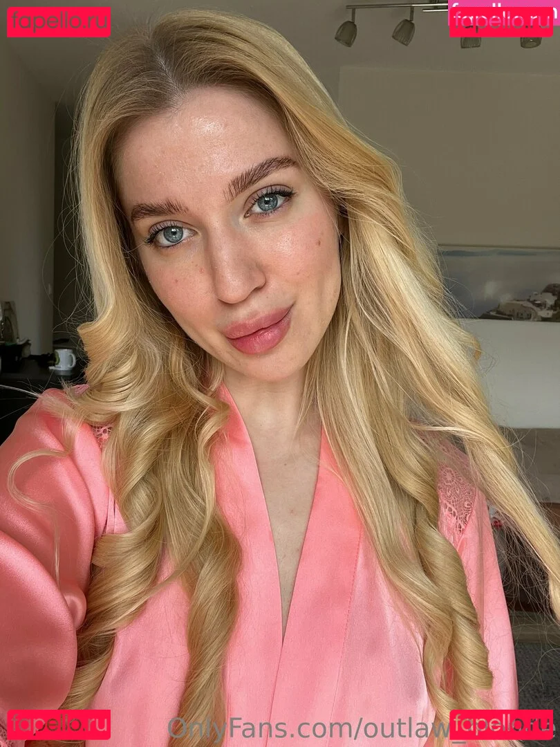 outlaw_blonde Onlyfans Photo Gallery 