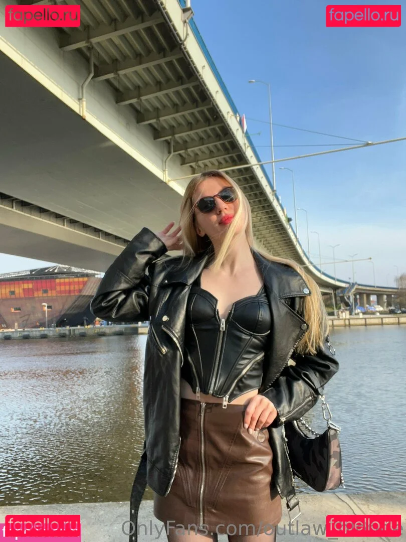 outlaw_blonde Onlyfans Photo Gallery 