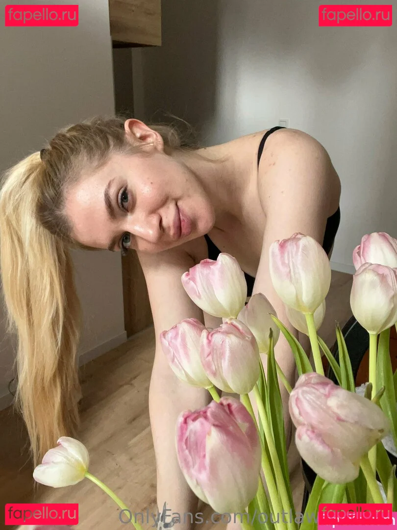 outlaw_blonde Onlyfans Photo Gallery 