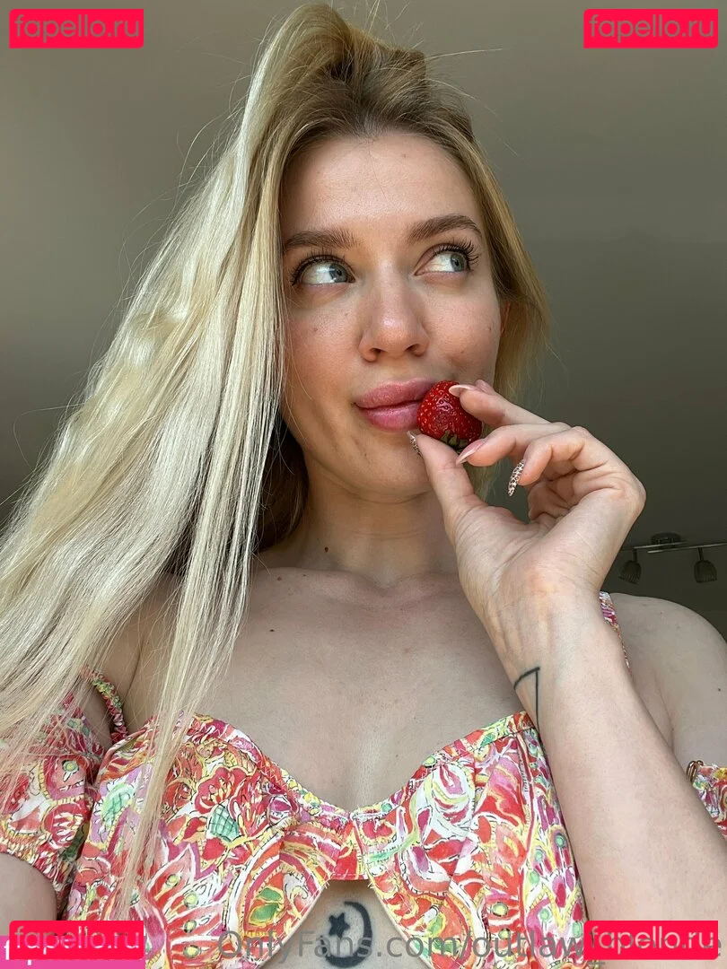 outlaw_blonde Onlyfans Photo Gallery 