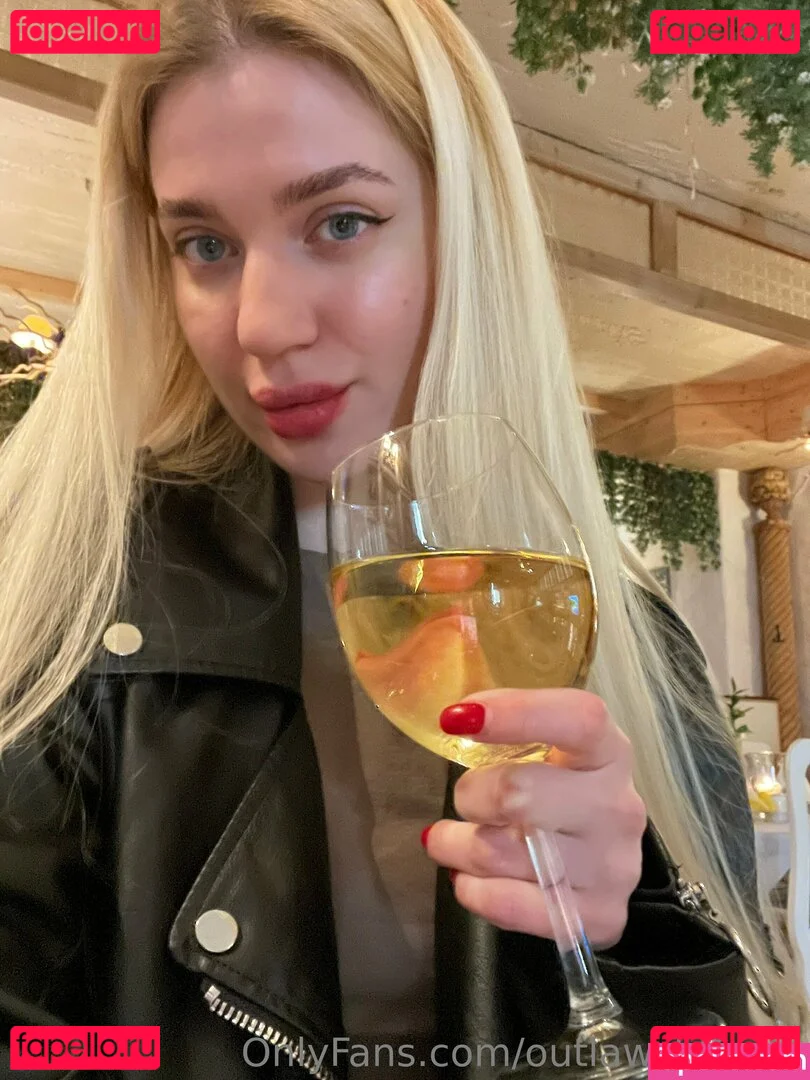 outlaw_blonde Onlyfans Photo Gallery 