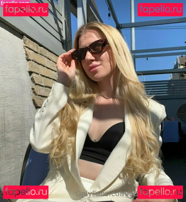 outlaw_blonde Onlyfans Photo Gallery 