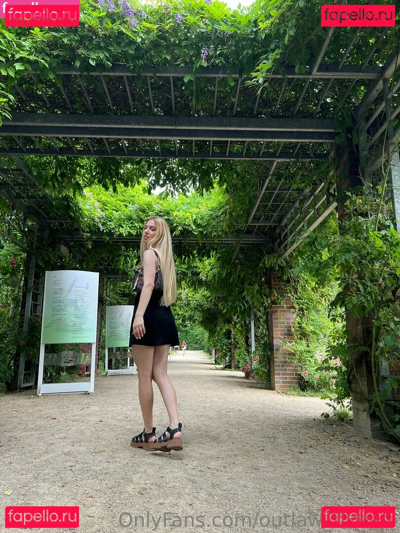 outlaw_blonde Onlyfans Photo Gallery 