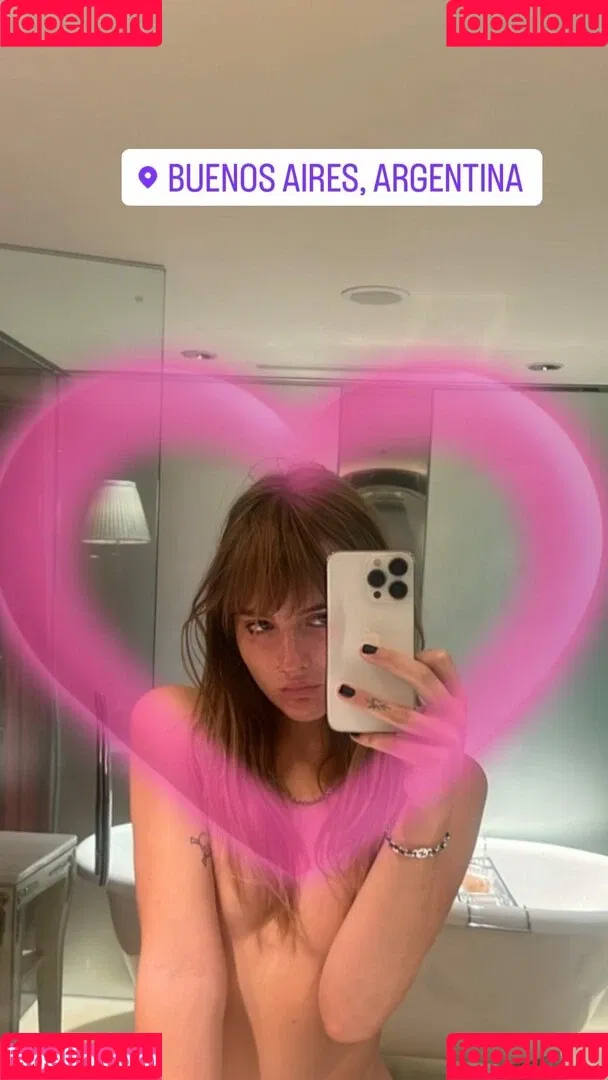 Victoria De Angelis Onlyfans Photo Gallery 