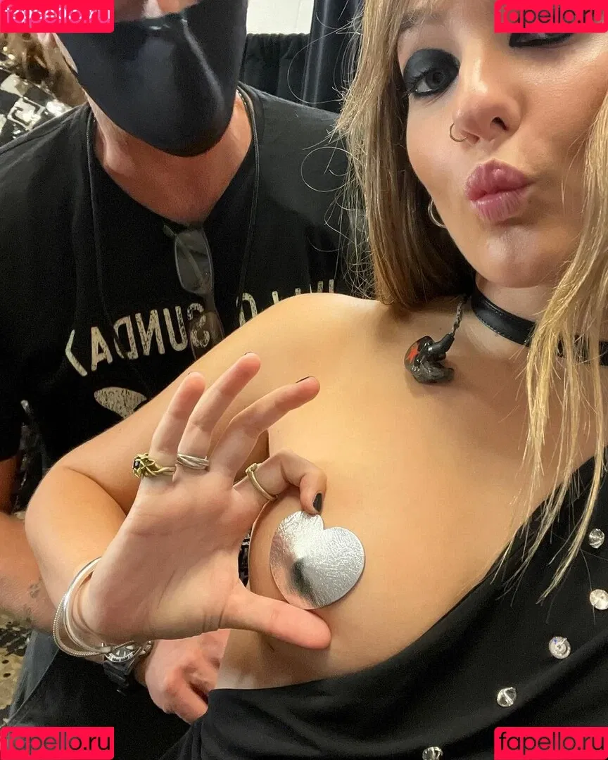 Victoria De Angelis Onlyfans Photo Gallery 