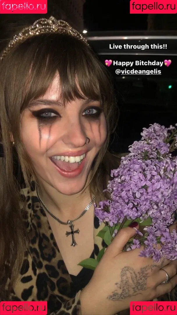 Victoria De Angelis Onlyfans Photo Gallery 