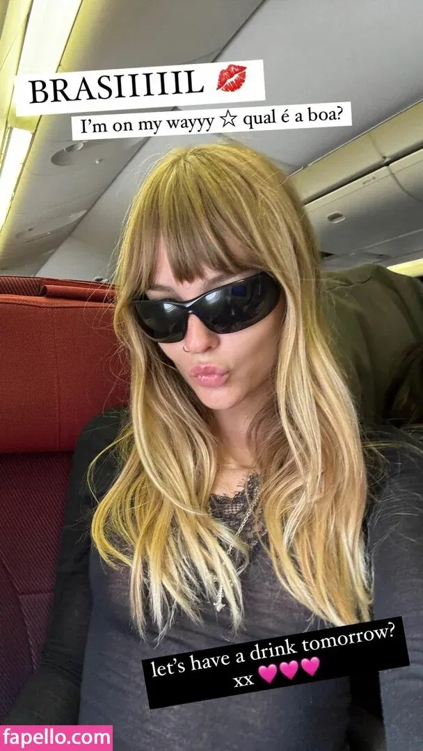 Victoria De Angelis Onlyfans Photo Gallery 