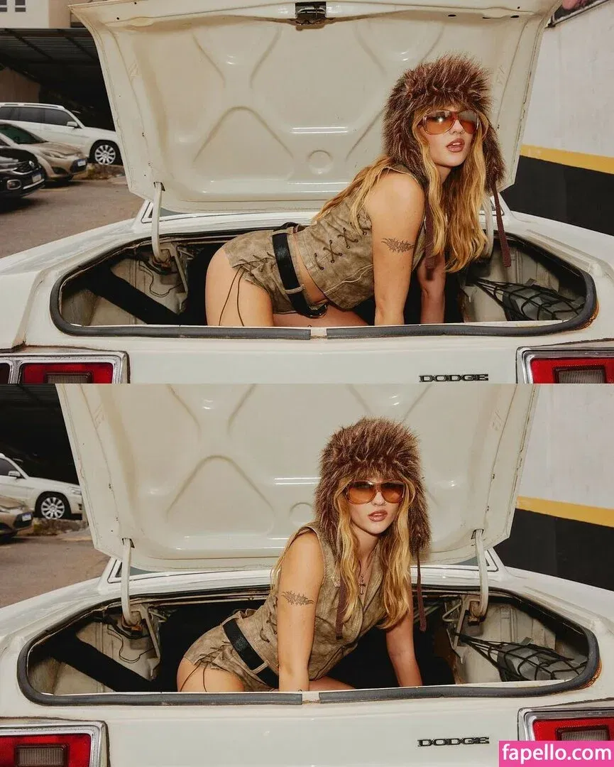 Victoria De Angelis Onlyfans Photo Gallery 