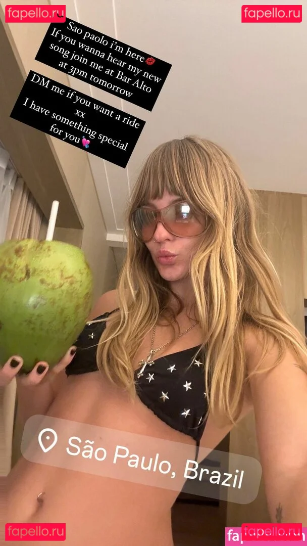 Victoria De Angelis Onlyfans Photo Gallery 