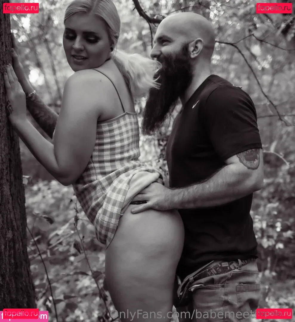 babemeetsbeard Onlyfans Photo Gallery 