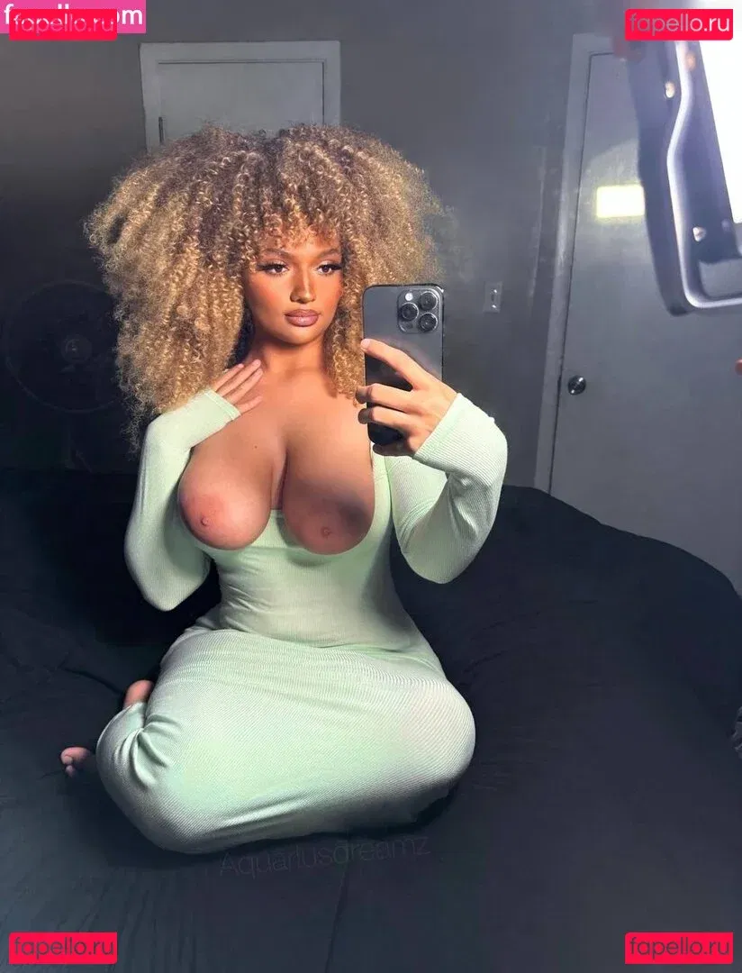 Aquariusdreamz Onlyfans Photo Gallery 