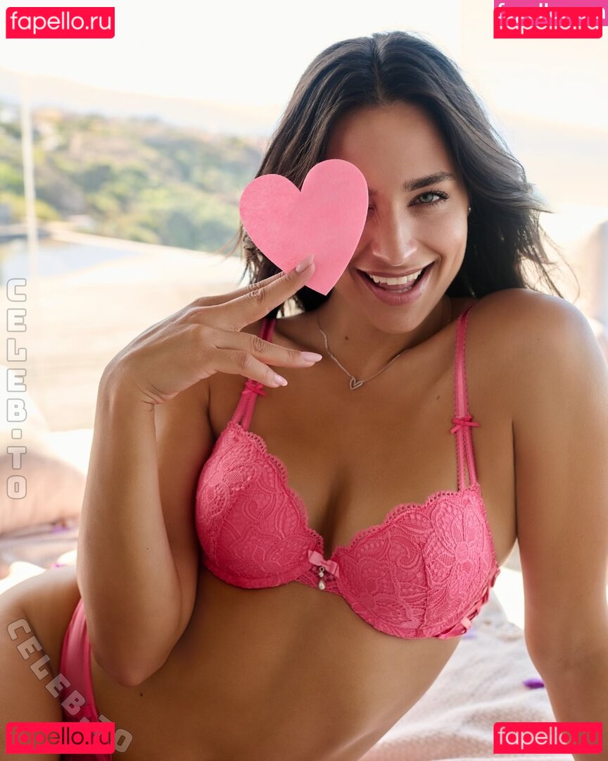 Amira Aly Nude Onlyfans Photo 7