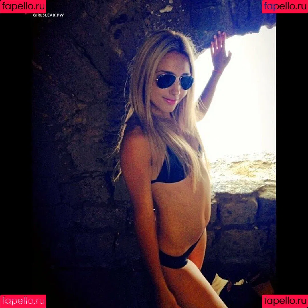 Madelyn Karoub Onlyfans Photo Gallery 