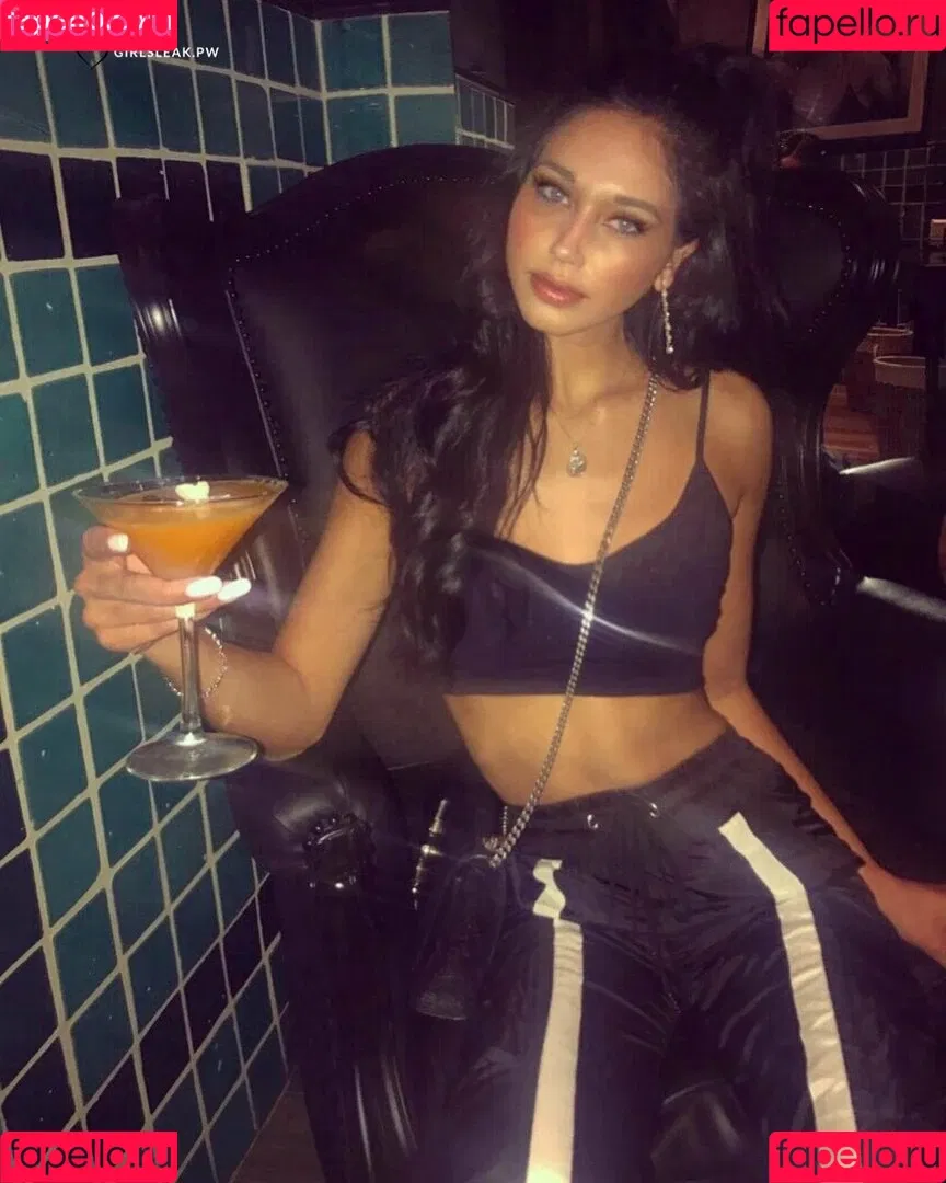 Madelyn Karoub Onlyfans Photo Gallery 