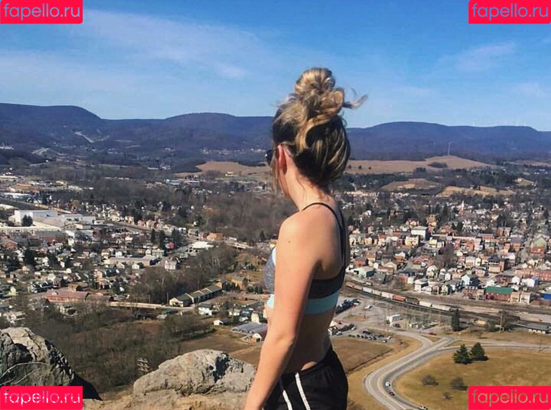 Emmie Garver Onlyfans Photo Gallery 