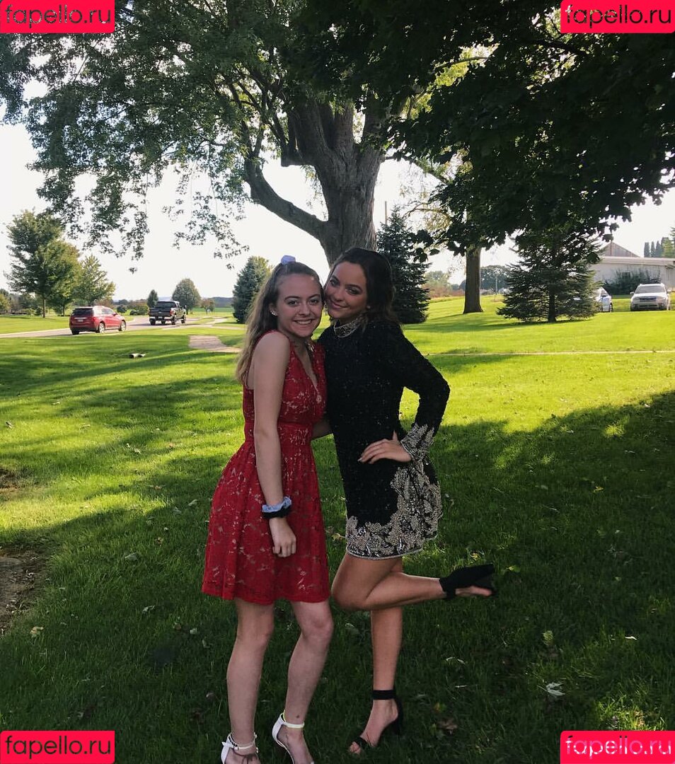 Emmie Garver Onlyfans Photo Gallery 