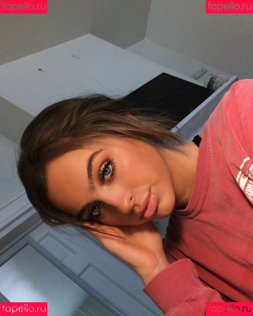 Emmie Garver Onlyfans Photo Gallery 