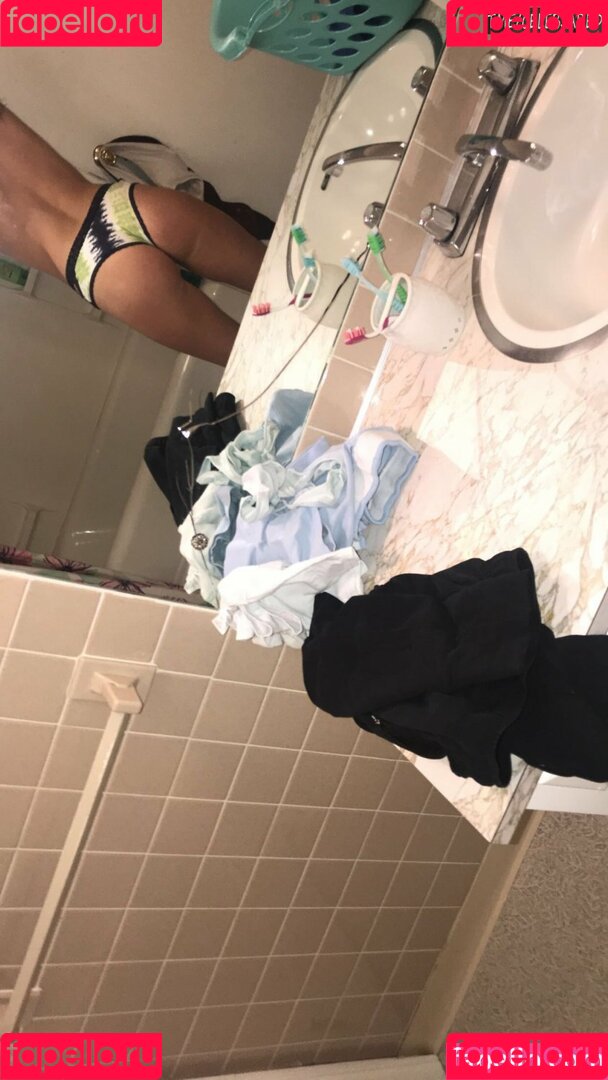 Emmie Garver Onlyfans Photo Gallery 