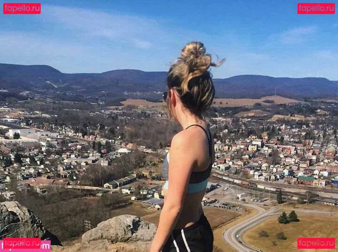 Emmie Garver Onlyfans Photo Gallery 