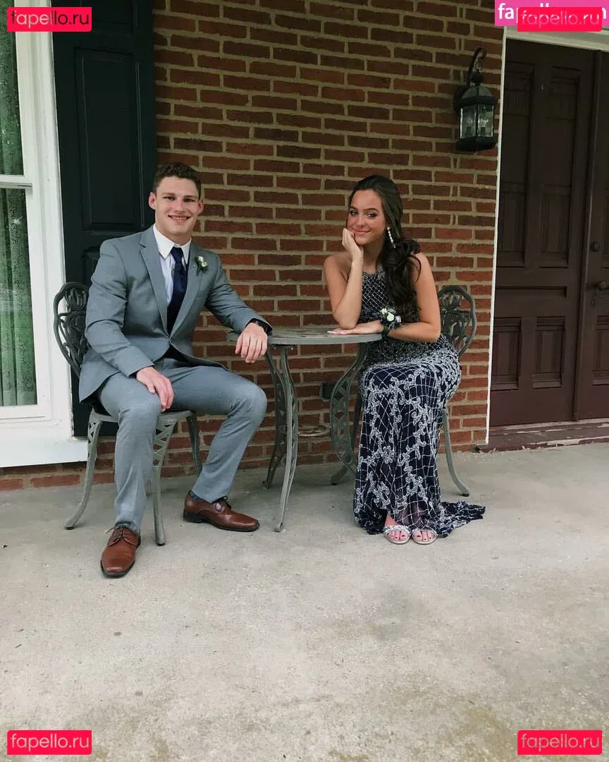 Emmie Garver Onlyfans Photo Gallery 