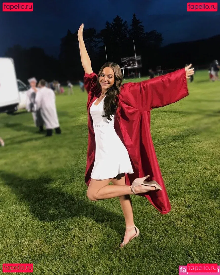 Emmie Garver Onlyfans Photo Gallery 