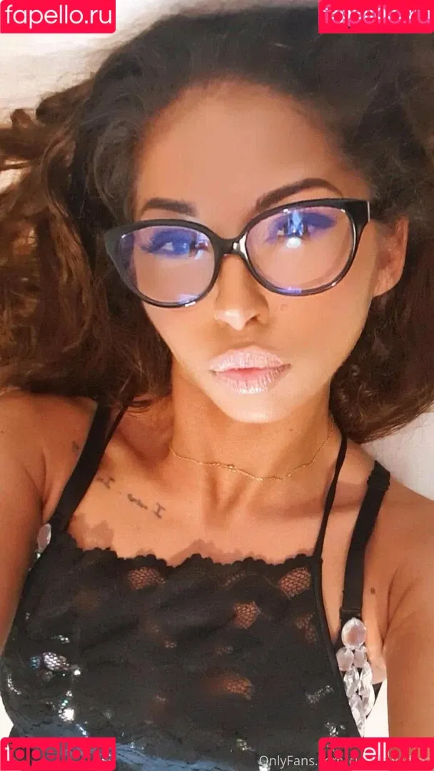 curlyjewelfree Onlyfans Photo Gallery 