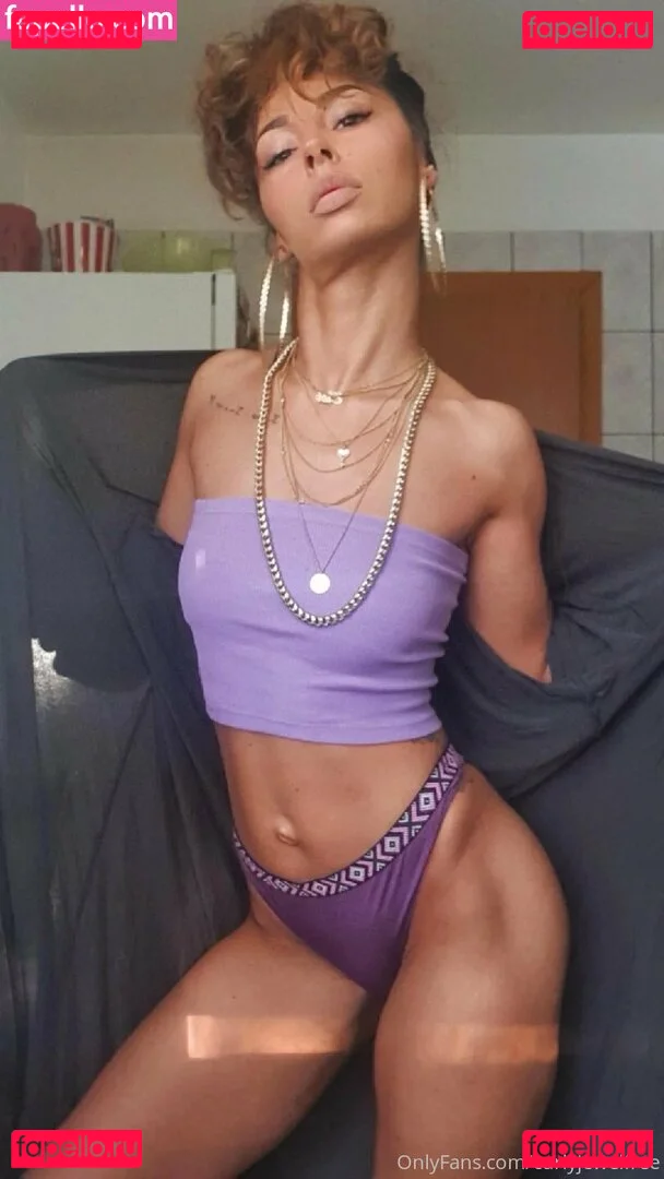 curlyjewelfree Onlyfans Photo Gallery 