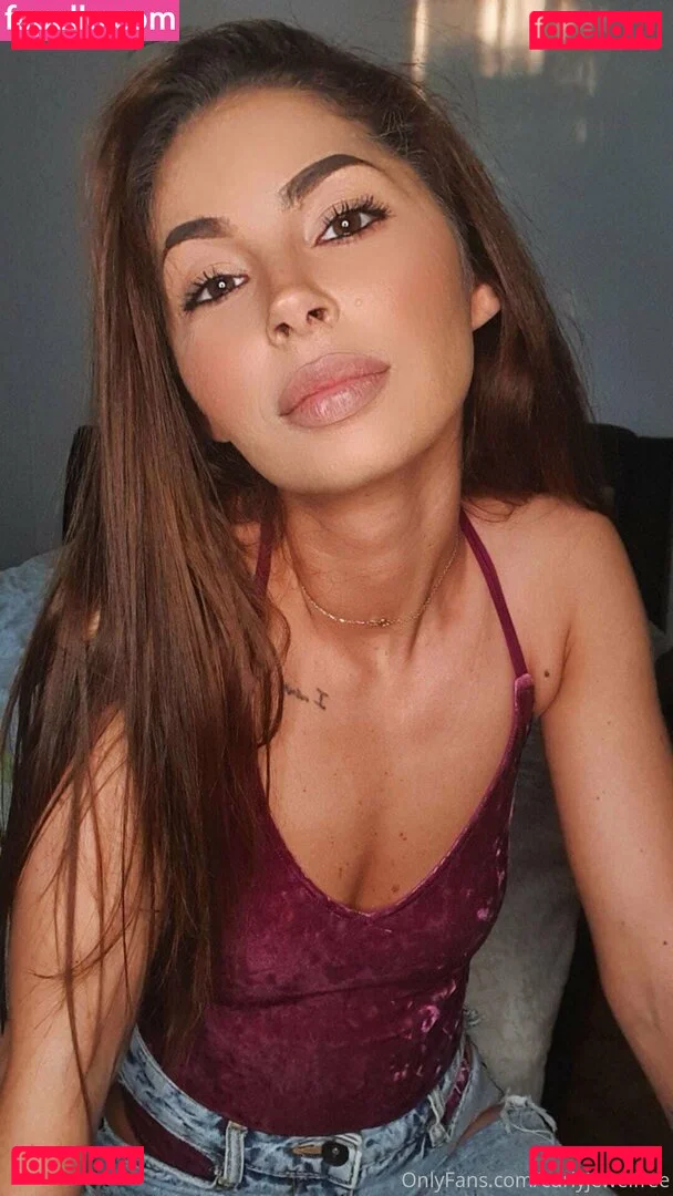 curlyjewelfree Onlyfans Photo Gallery 