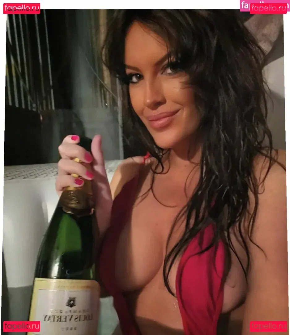 Vicki Walker Onlyfans Photo Gallery 