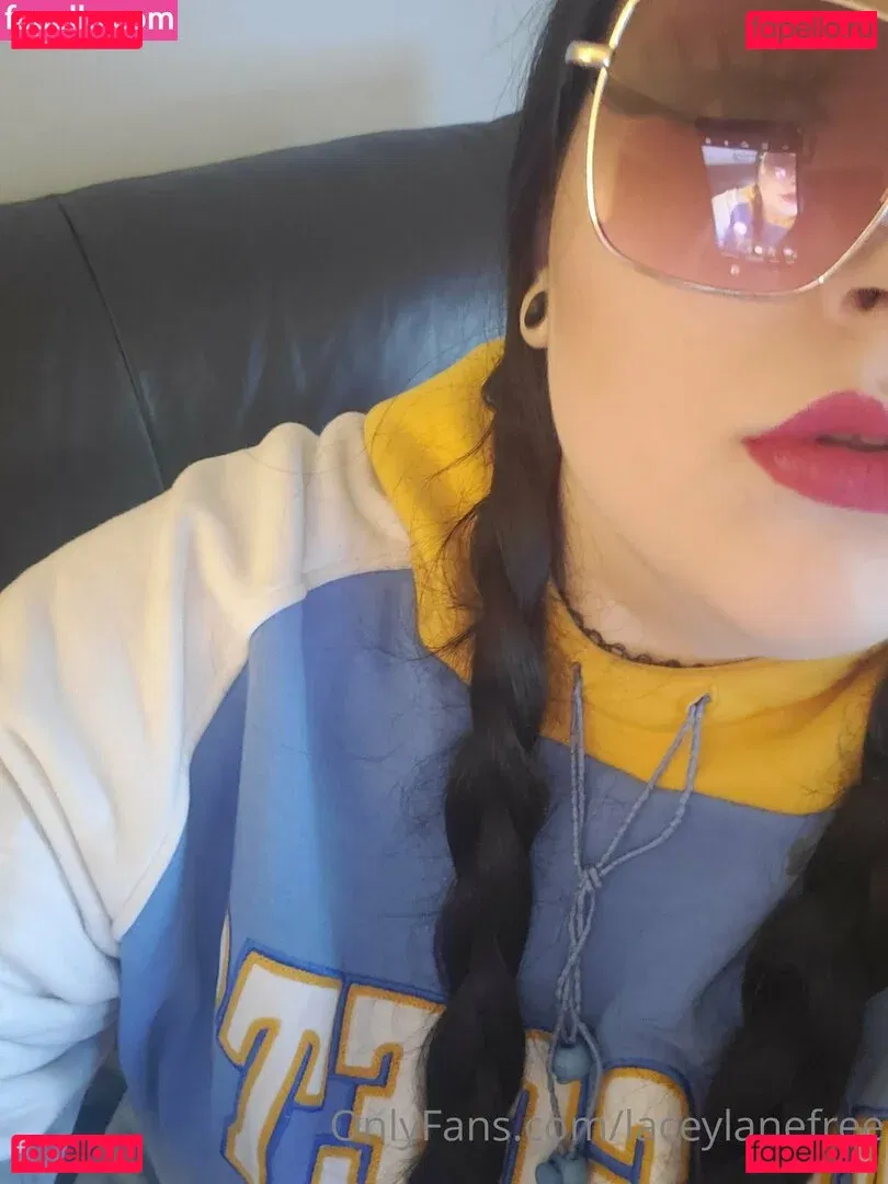 laceylanefree Onlyfans Photo Gallery 