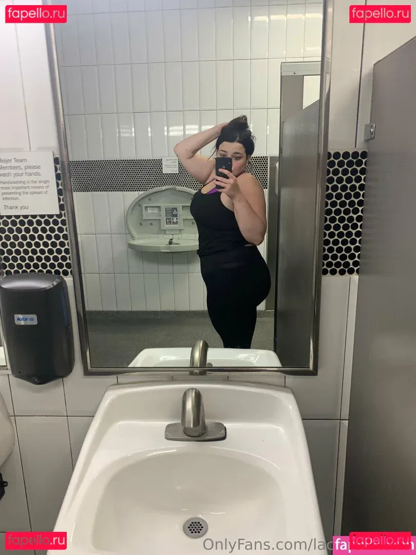 laceylanefree Onlyfans Photo Gallery 