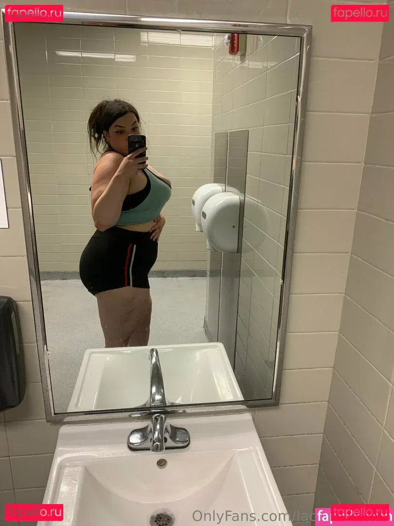 laceylanefree Onlyfans Photo Gallery 