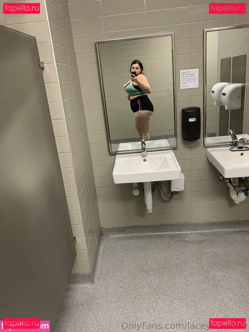 laceylanefree Onlyfans Photo Gallery 