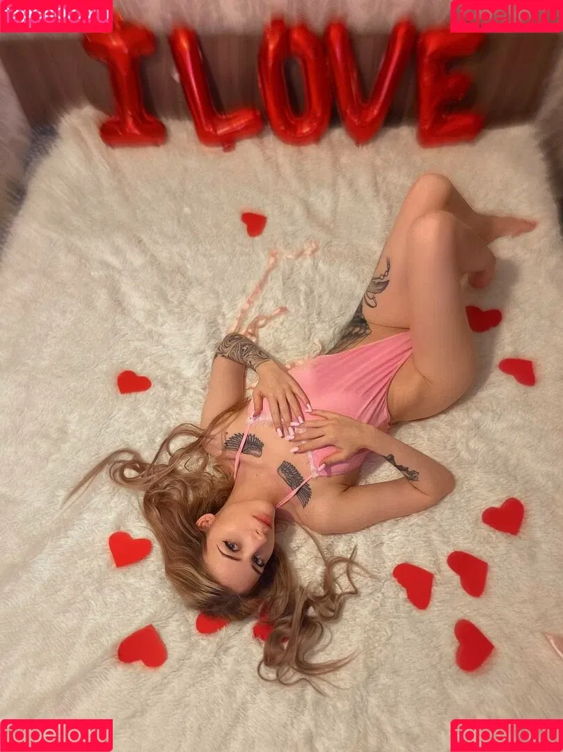 Kira Braun Onlyfans Photo Gallery 