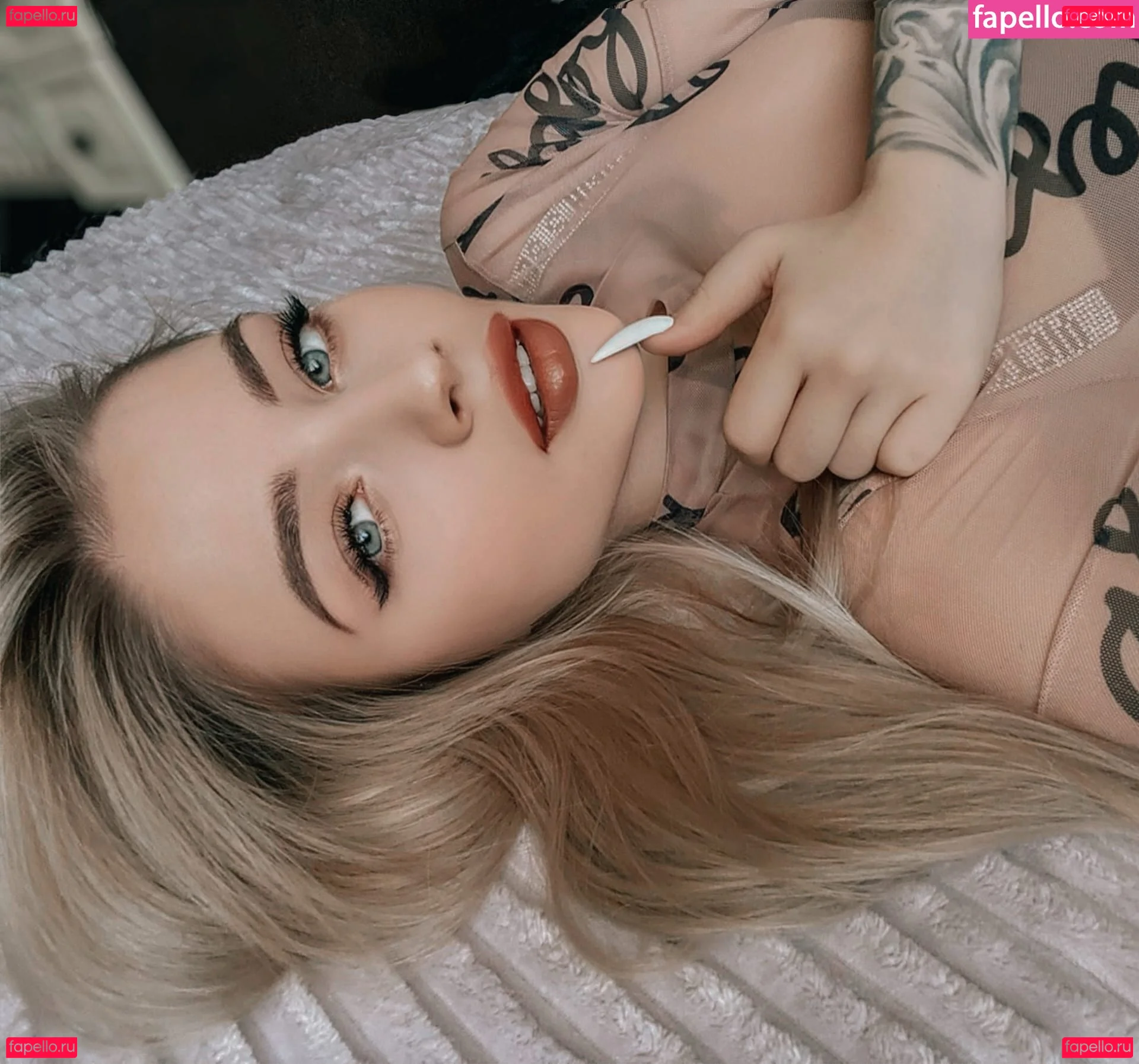 Kira Braun Onlyfans Photo Gallery 