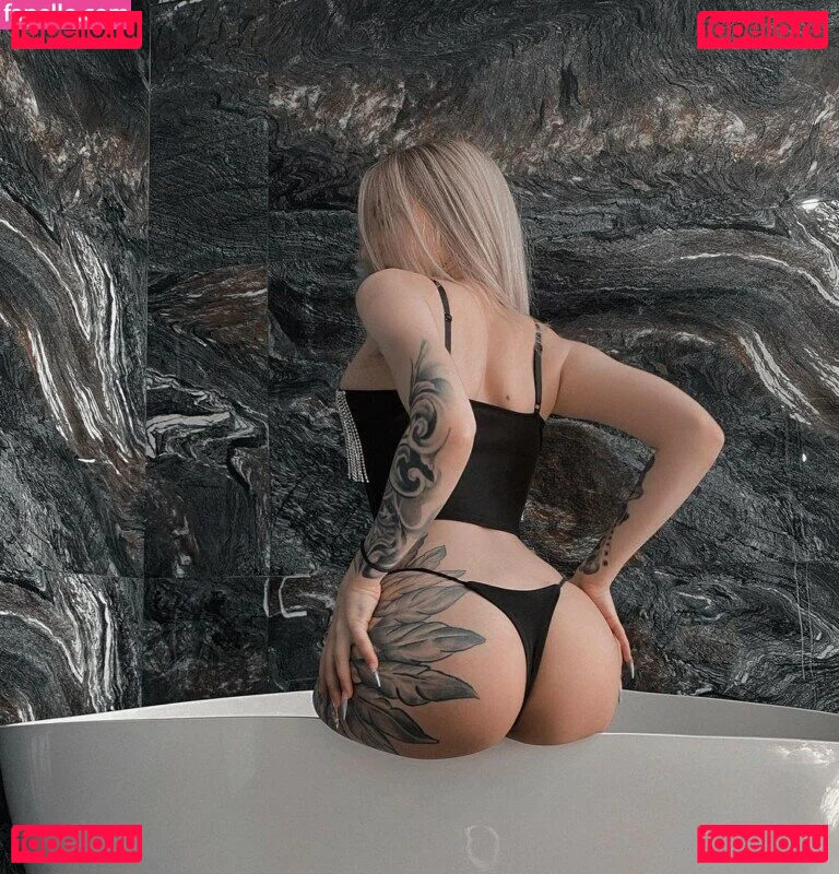 Kira Braun Onlyfans Photo Gallery 