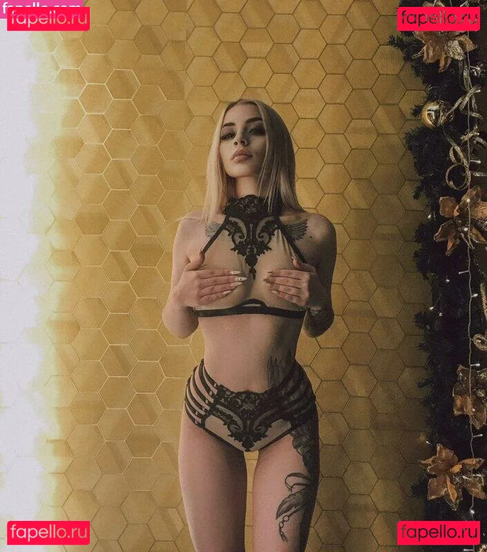 Kira Braun Onlyfans Photo Gallery 