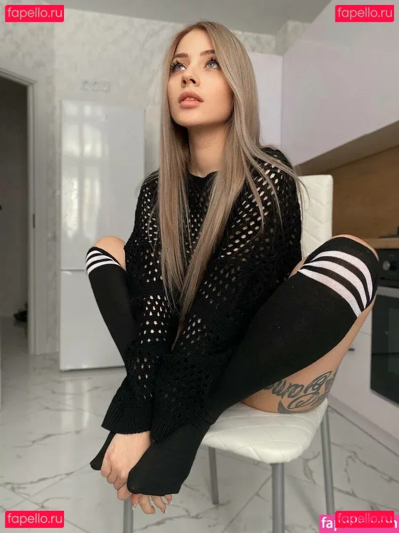 Kira Braun Onlyfans Photo Gallery 