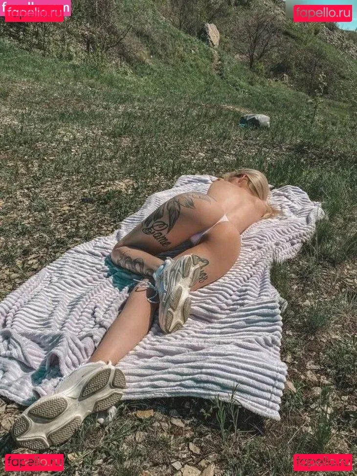 Kira Braun Onlyfans Photo Gallery 